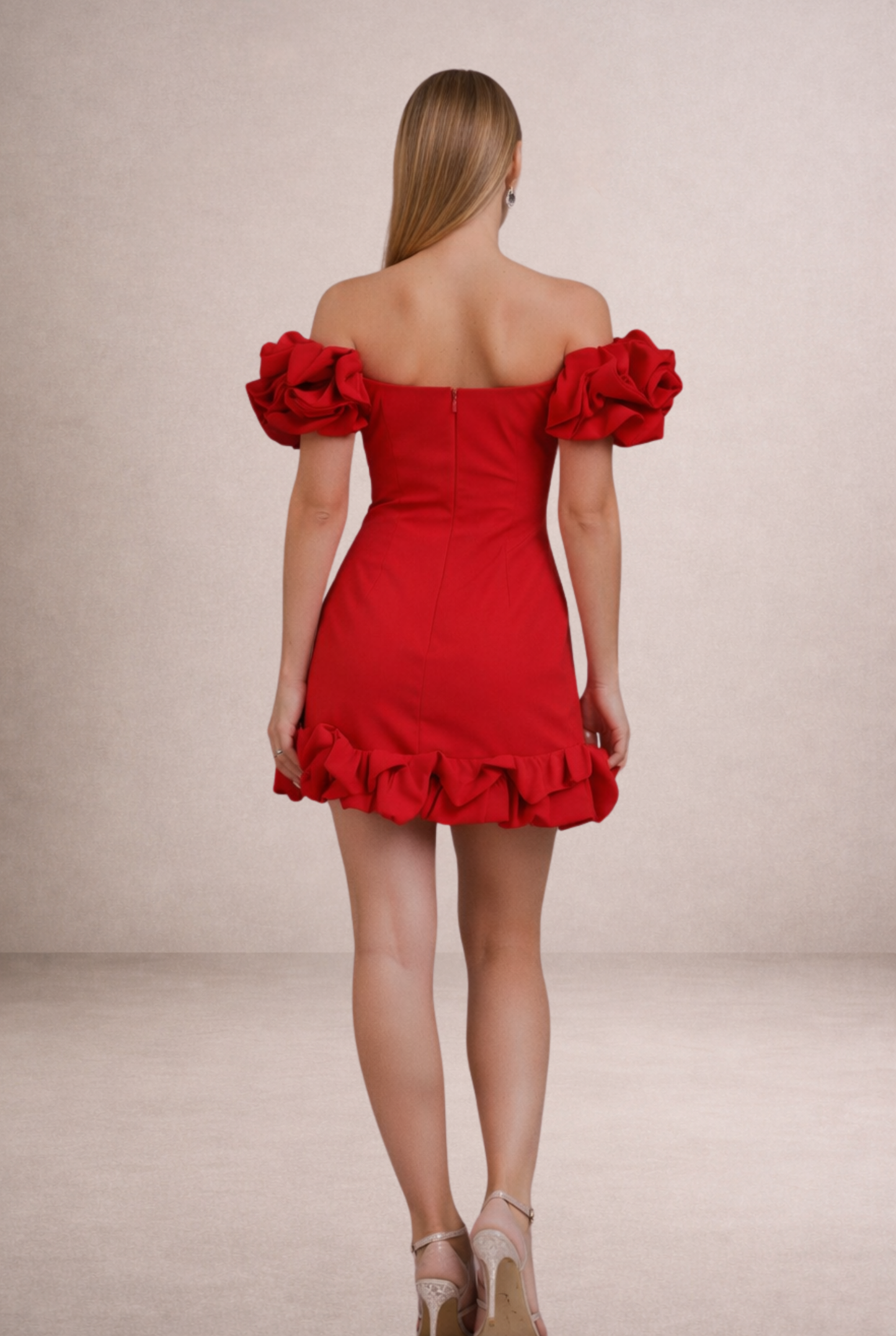 Omuz Açık Volan Detaylı Mini Davet Elbisesi