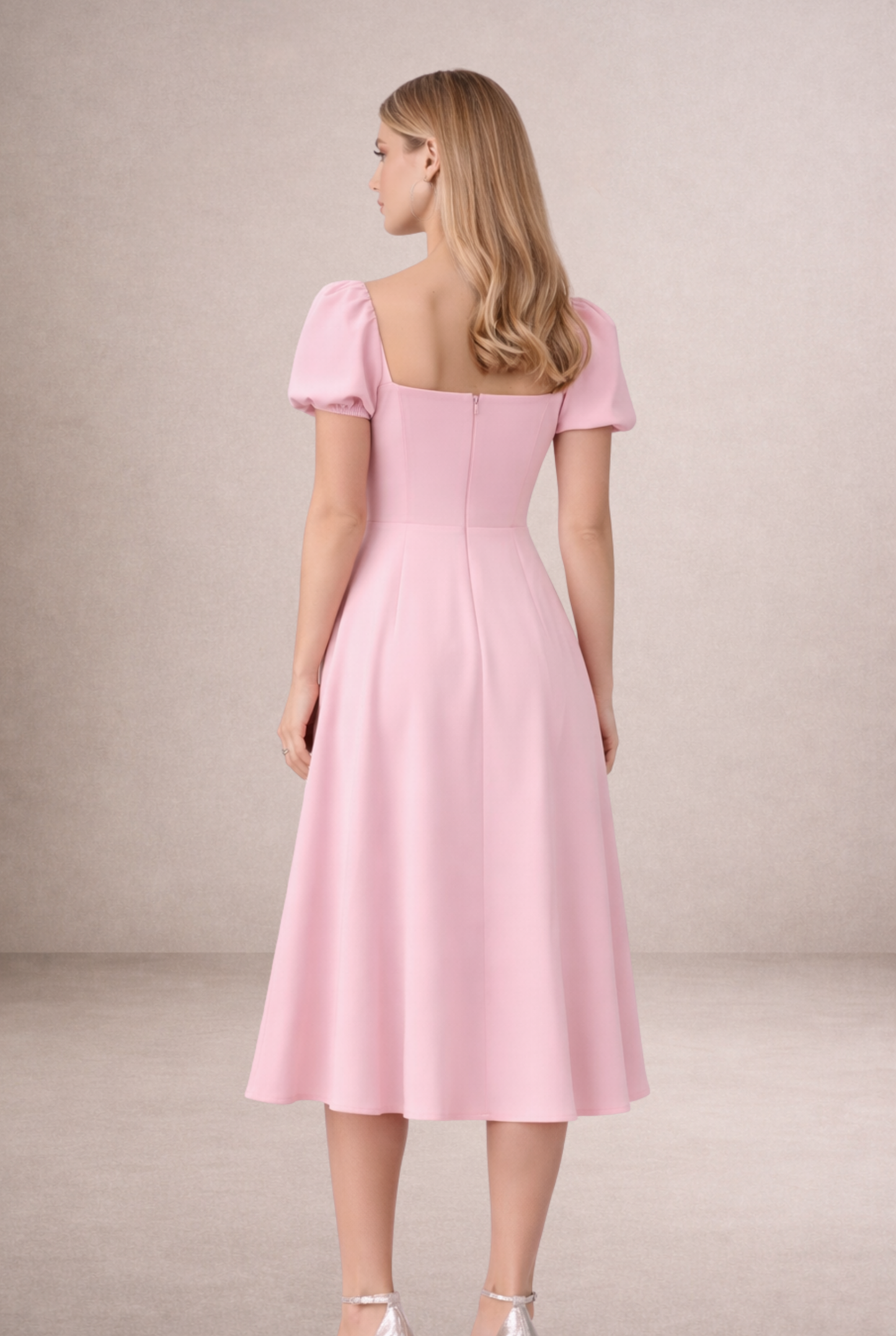 Kare Yaka Balon Kollu Yırtmaçlı Midi Elbise